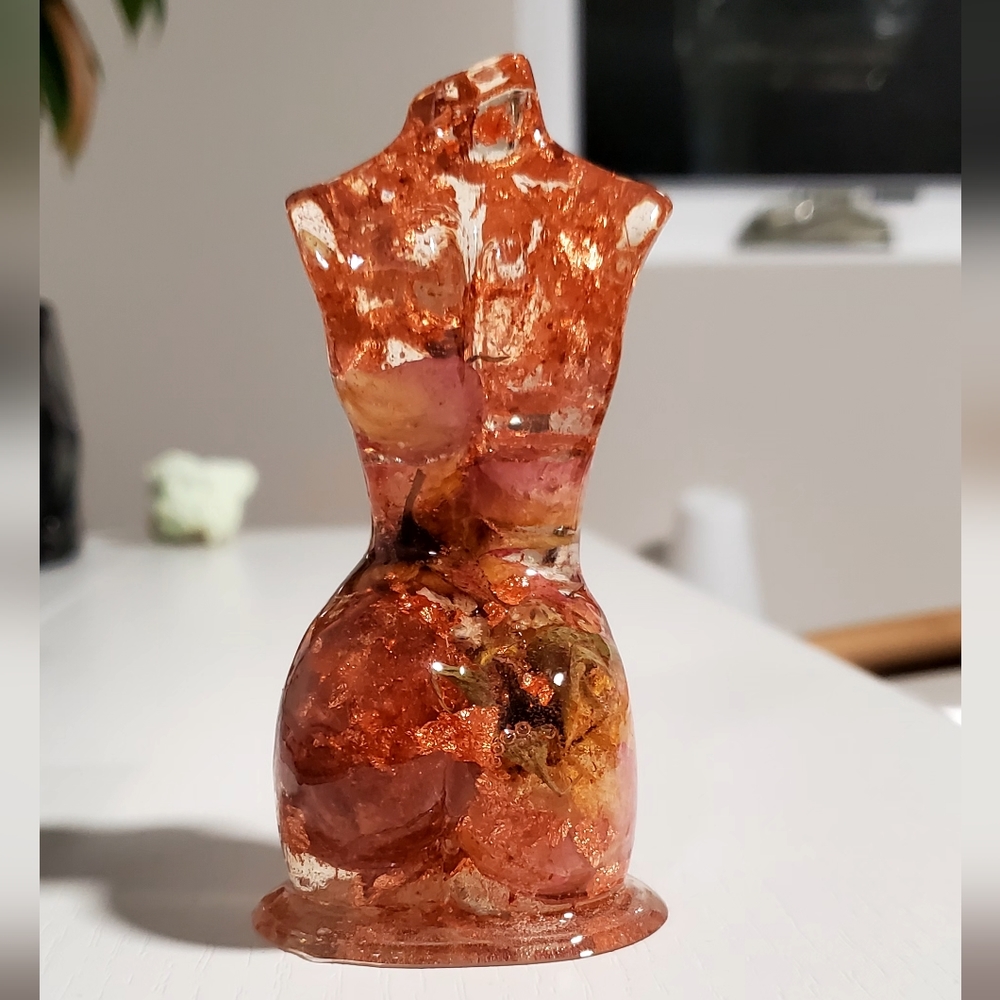 Floral Body Figure - Picture 5 of 5